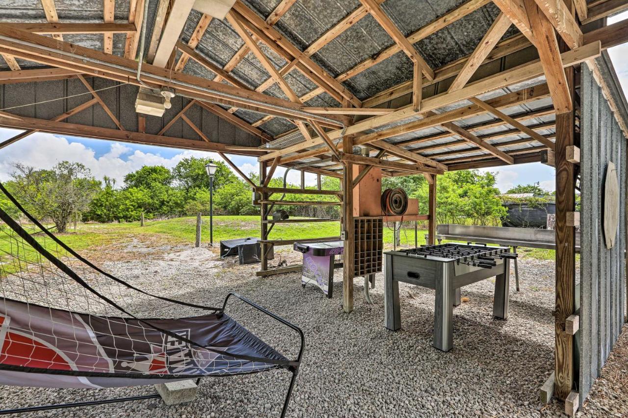 Authentic Clewiston Home With Outdoor Game Room Екстер'єр фото